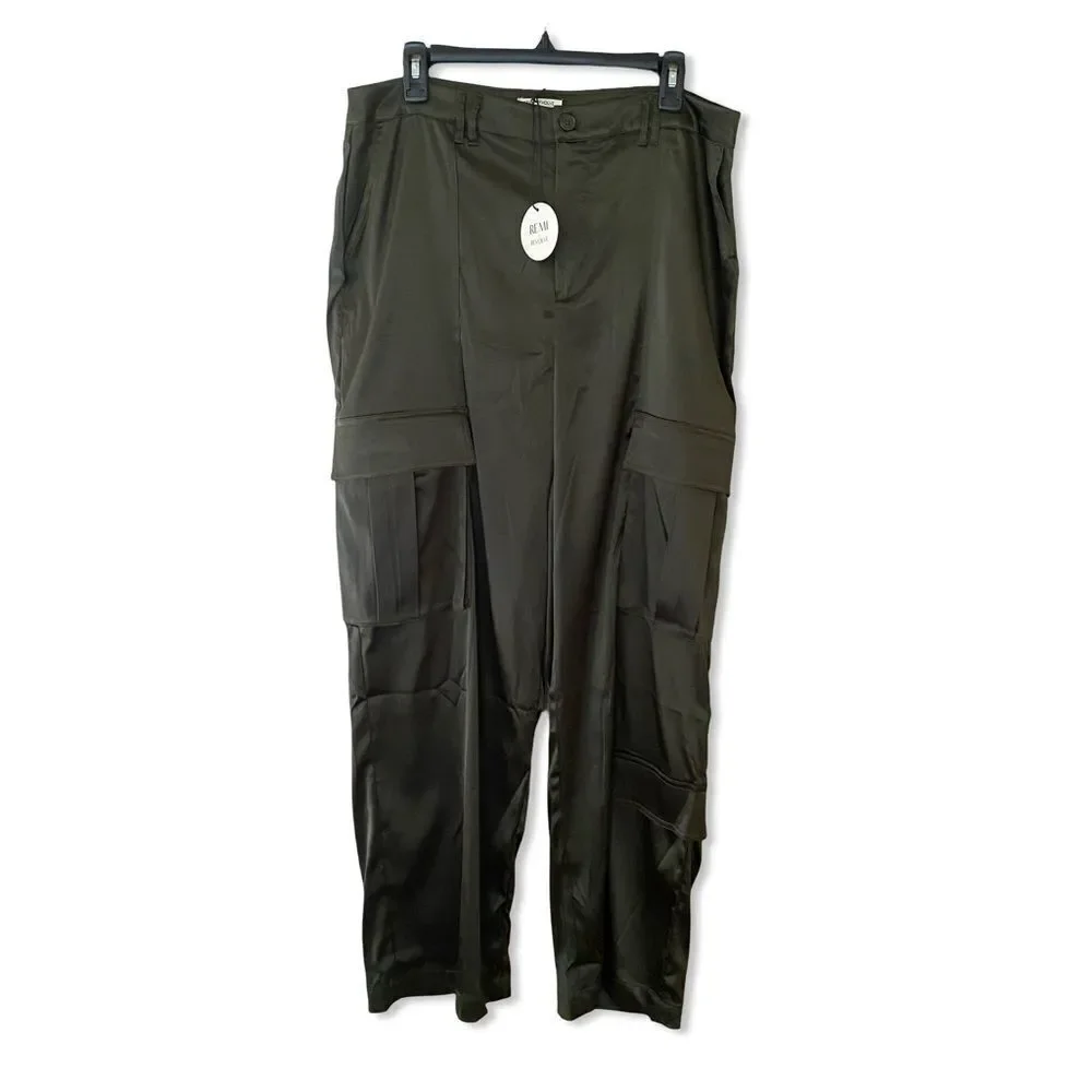 NWT REMI x REVOLVE Sydney Cargo Pant Dark Green satin finish wide leg loose L - Picture 4 of 10